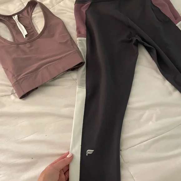 Fabletics set - Picture 1 of 3